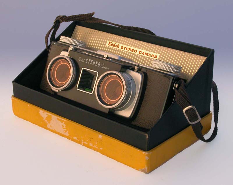 Kodak Stereo : la boîte et l'appareil.