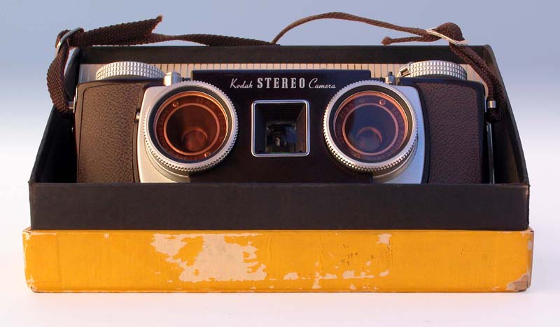 Kodak Stereo : la boîte et l'appareil.