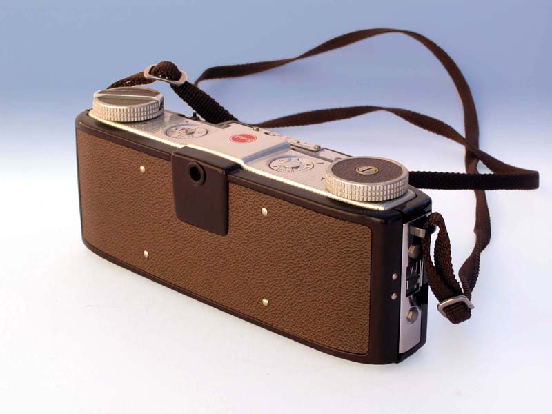 Kodak Stereo : l'appareil de 3/4 arrière.